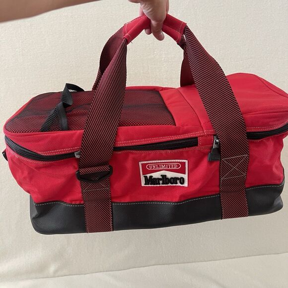 Marlboro Unlimited 90's Red Dual Sided Cooler Duffle Bag Missing Shoulder Strap - Picture 14 of 14
